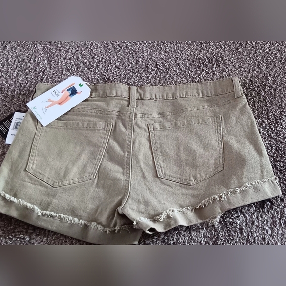 Regeneration Womans Mid Rise  Cuffed Shorts, NWT, Size 15/32, Slate green - Picture 2 of 5